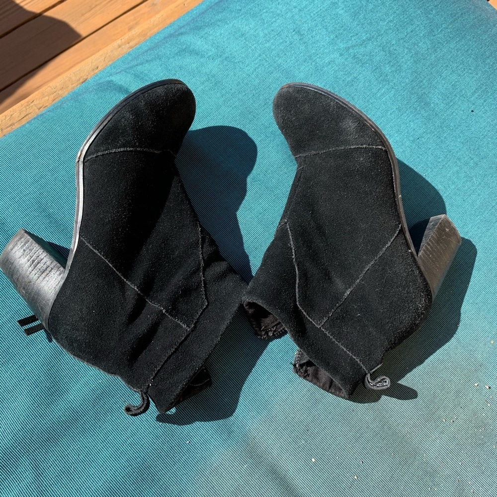 Boots - Picture 4 of 8